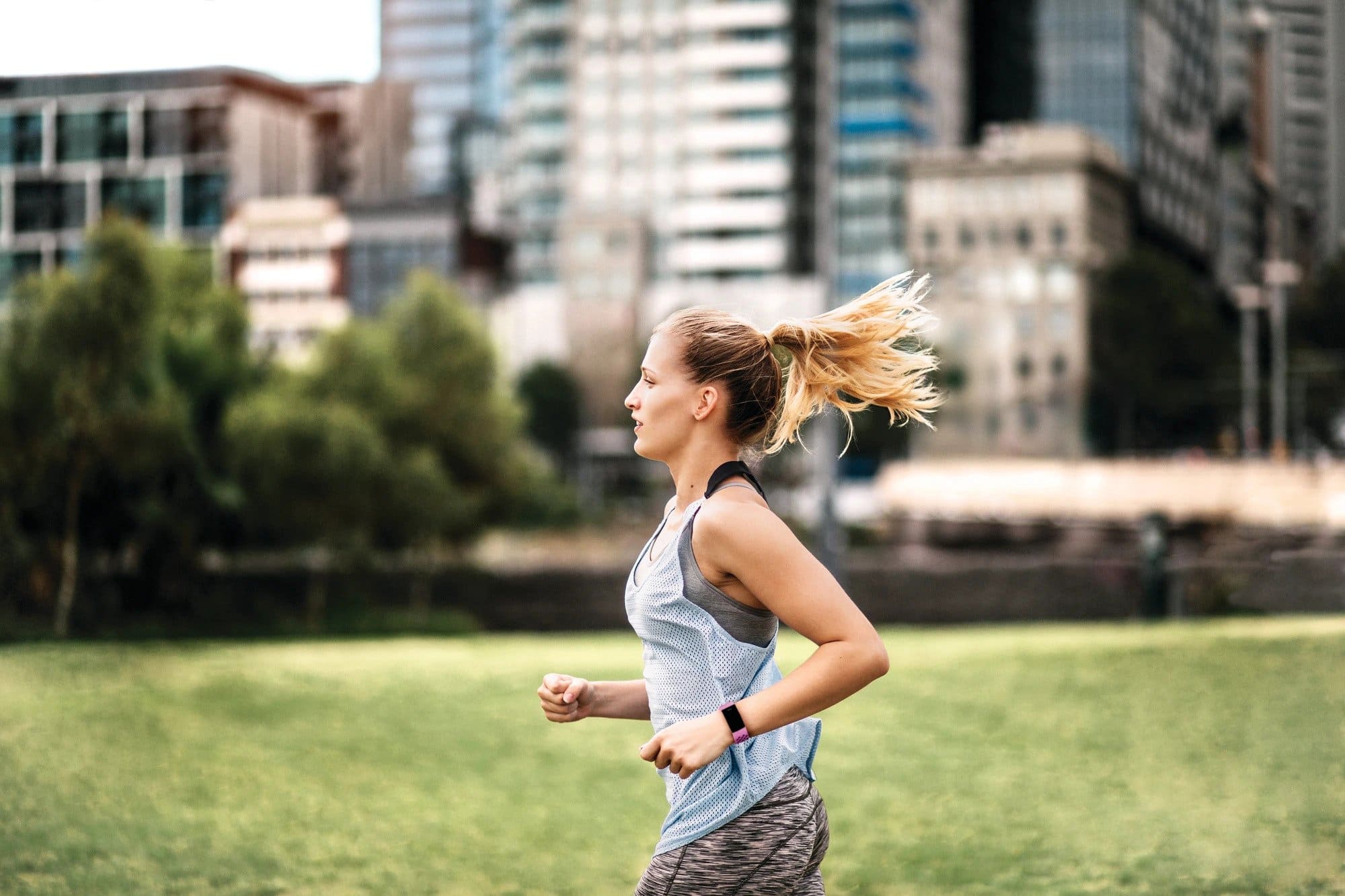 Fitbit Charge 5 vs Fitbit Charge 4: Should You Upgrade?