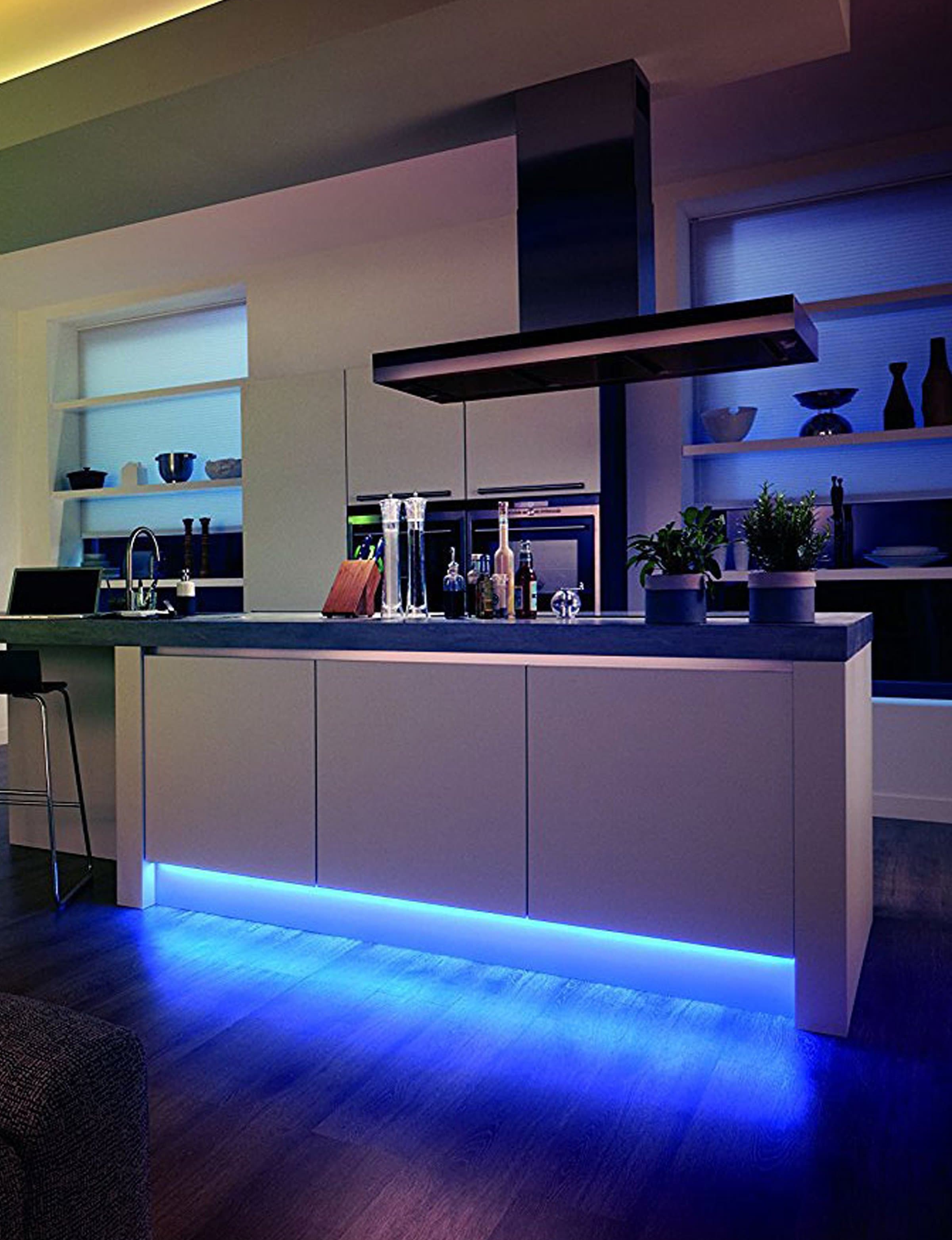 Philips Hue Lightstrip Plus - District